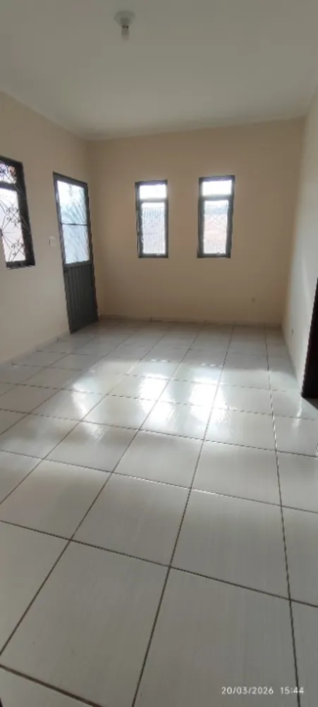 Casa, 5 quartos, 177 m² - Foto 1