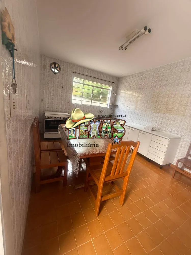 Casa, 3 quartos, 250 m² - Foto 1
