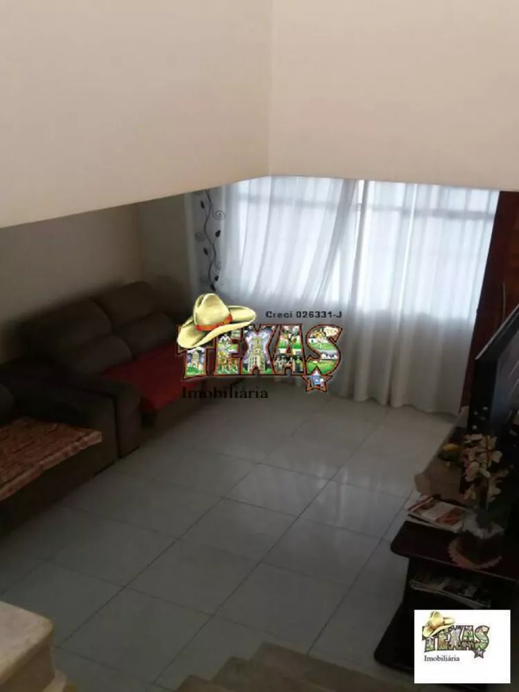 Sobrado à venda com 3 quartos, 200m² - Foto 2