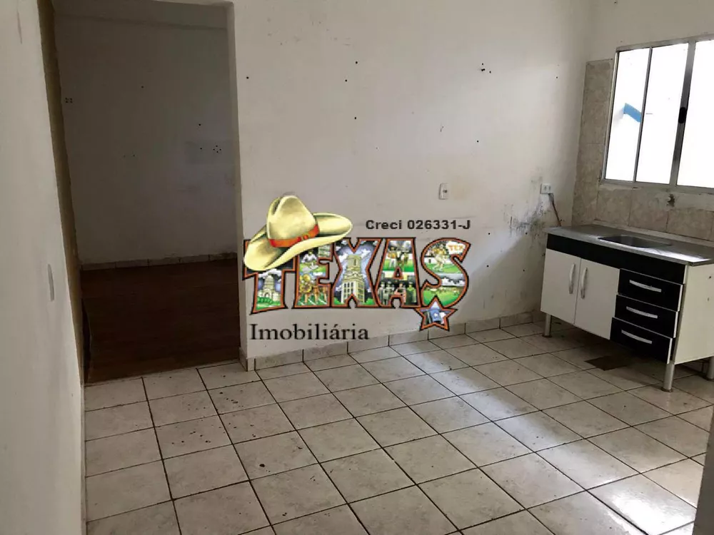 Casa para alugar com 1 quarto, 50m² - Foto 1