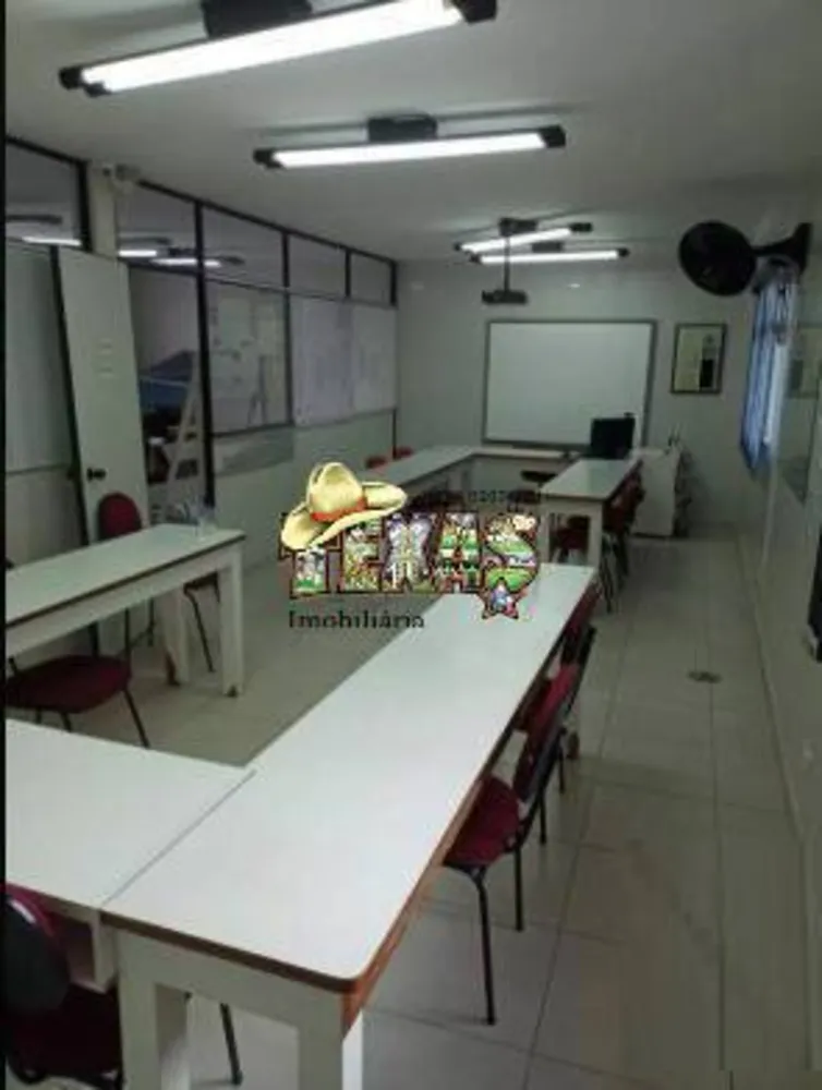 Prédio Inteiro - Foto 1