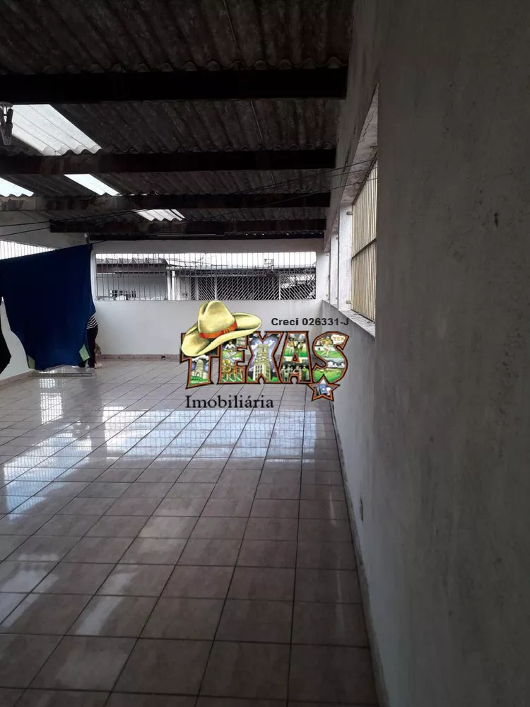 Sobrado à venda com 3 quartos, 80m² - Foto 1