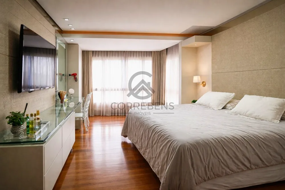 Apartamento, 3 quartos, 222 m² - Foto 1