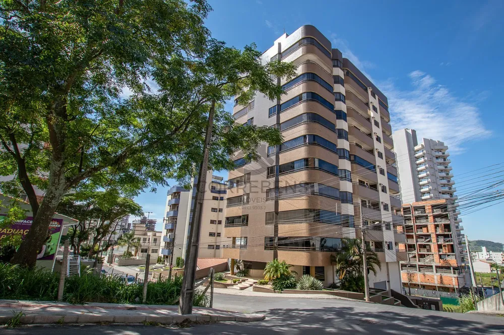 Apartamento, 3 quartos, 194 m² - Foto 1