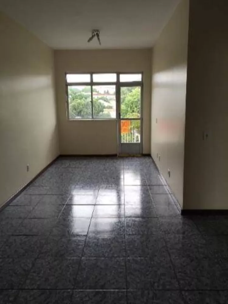 Apartamento à venda com 3 quartos, 127m² - Foto 2