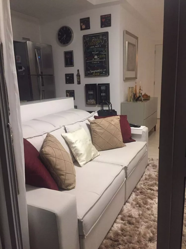 Apartamento à venda com 2 quartos, 69m² - Foto 3