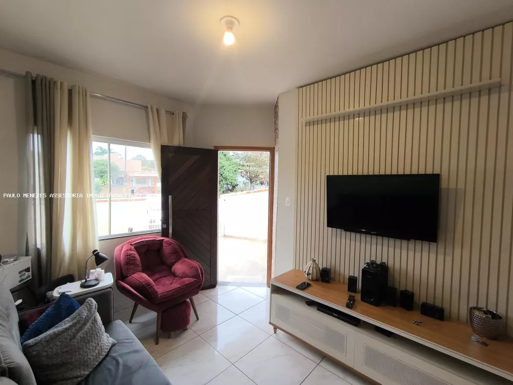 Casa à venda com 2 quartos, 90m² - Foto 4