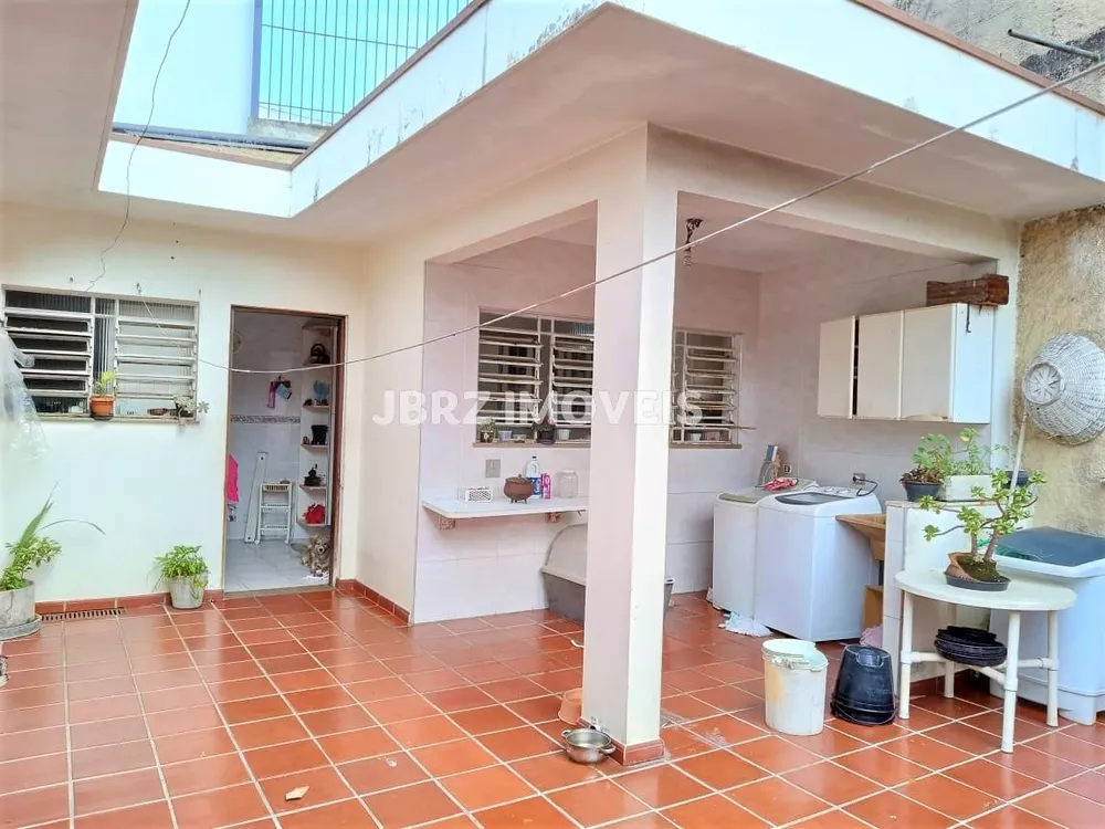 Casa à venda com 2 quartos, 152m² - Foto 11