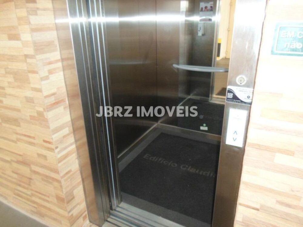 Apartamento para alugar com 2 quartos, 70m² - Foto 14