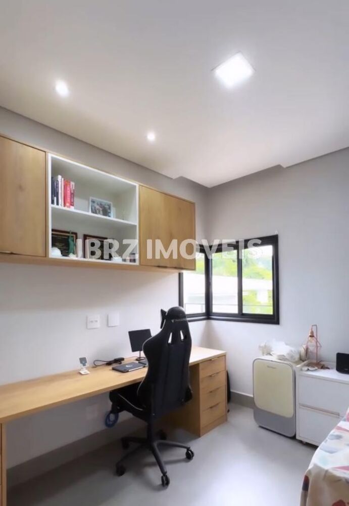 Casa, 4 quartos, 263 m² - Foto 8