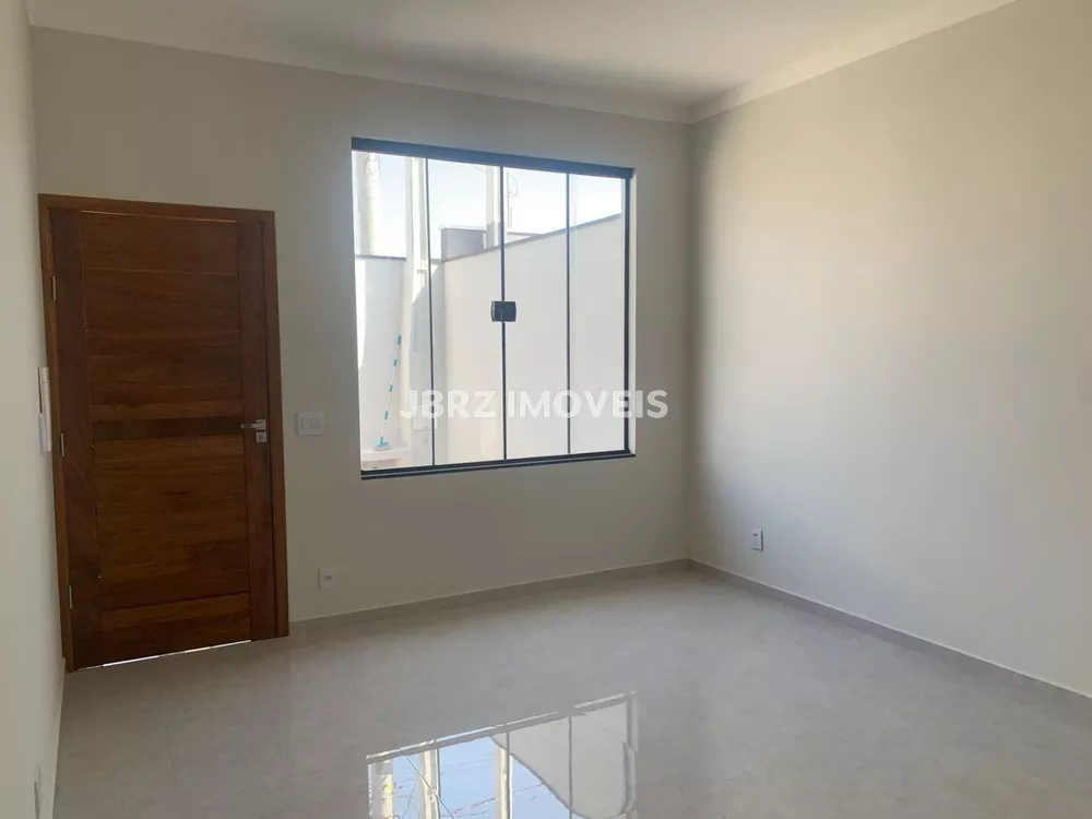 Casa à venda com 3 quartos, 150m² - Foto 4