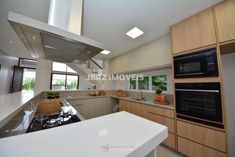 Casa de Condomínio à venda com 4 quartos, 257m² - Foto 9