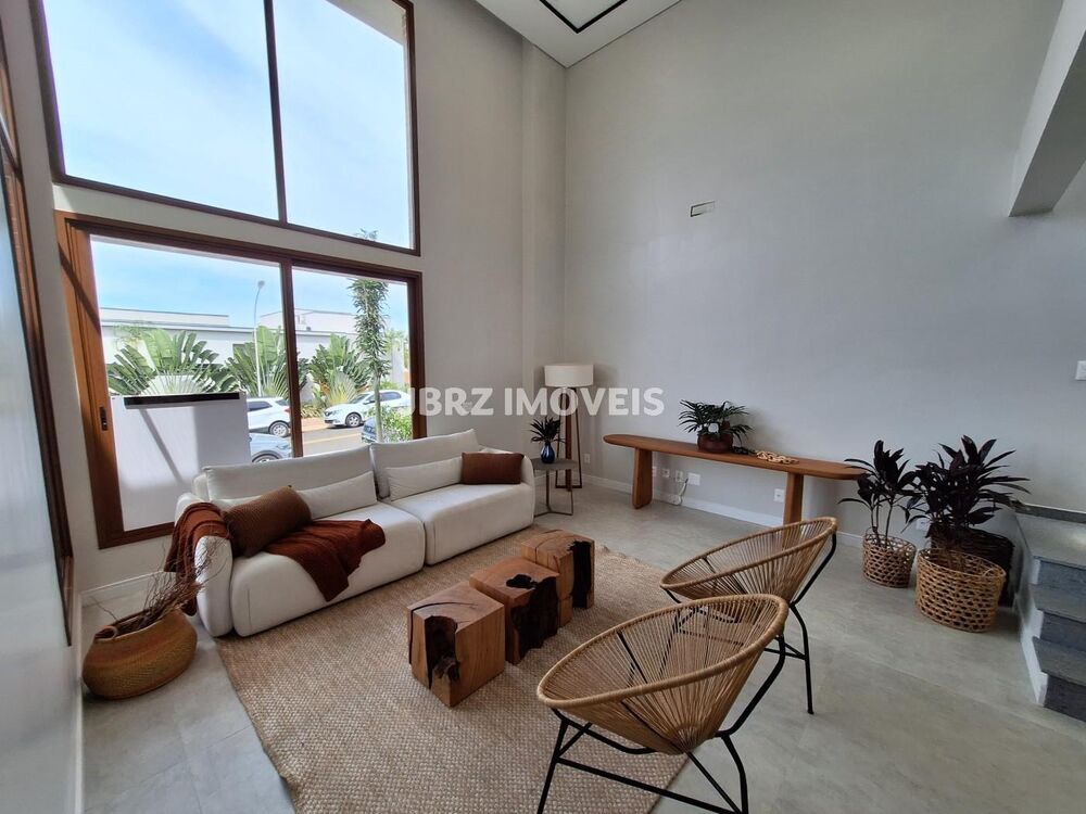 Casa de Condomínio à venda com 4 quartos, 257m² - Foto 2