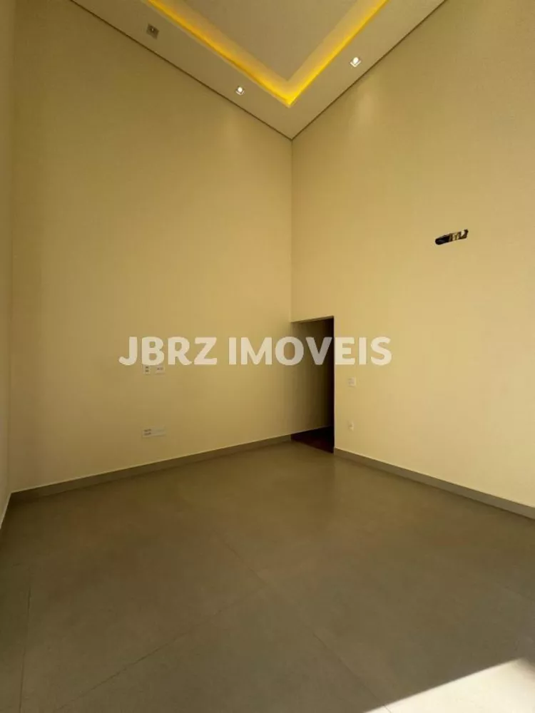 Casa de Condomínio à venda com 3 quartos, 195m² - Foto 2