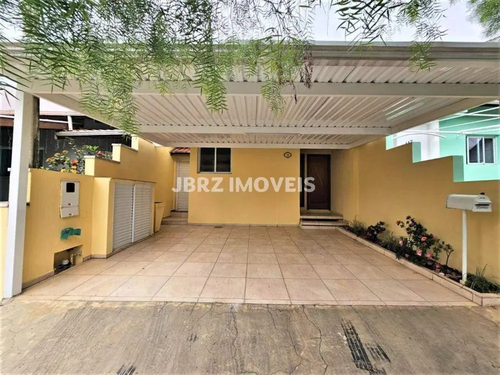 Casa à venda com 2 quartos, 109m² - Foto 1