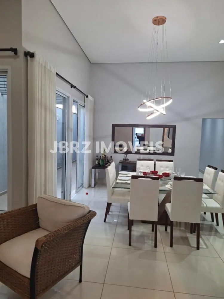 Casa, 3 quartos, 215 m² - Foto 1