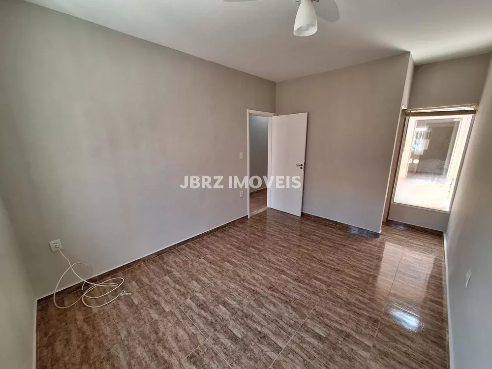 Casa à venda com 3 quartos, 150m² - Foto 10