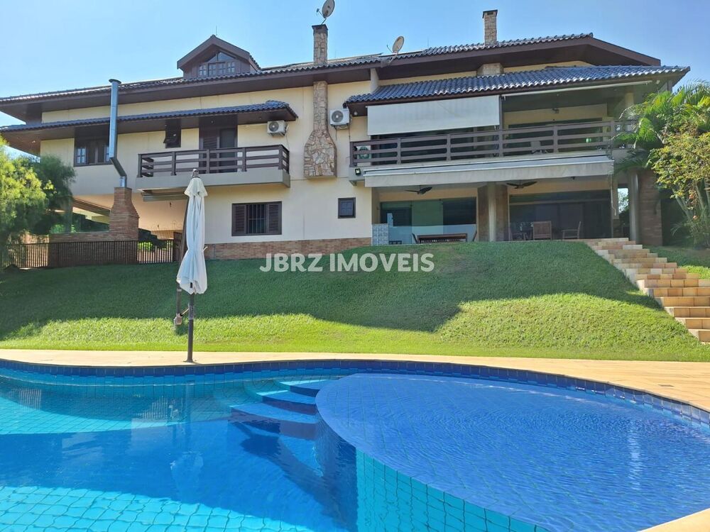 Chácara, 5 quartos, 2500 m² - Foto 1