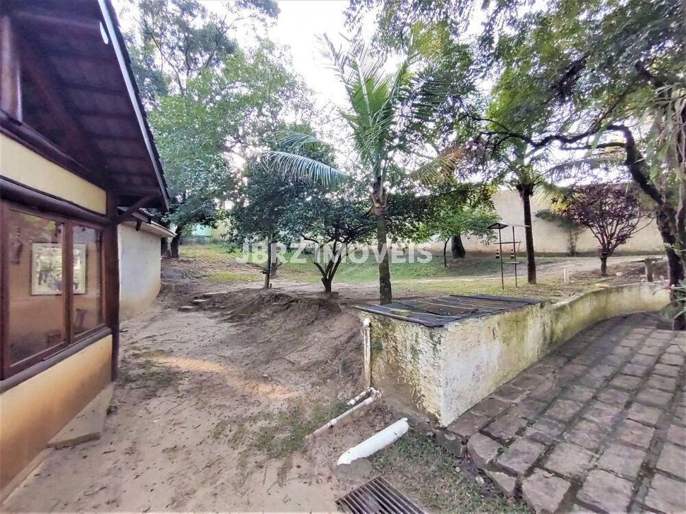 Chácara à venda com 5 quartos, 800m² - Foto 16