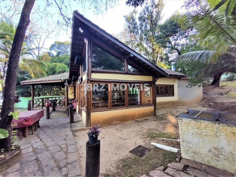 Chácara à venda com 5 quartos, 800m² - Foto 15