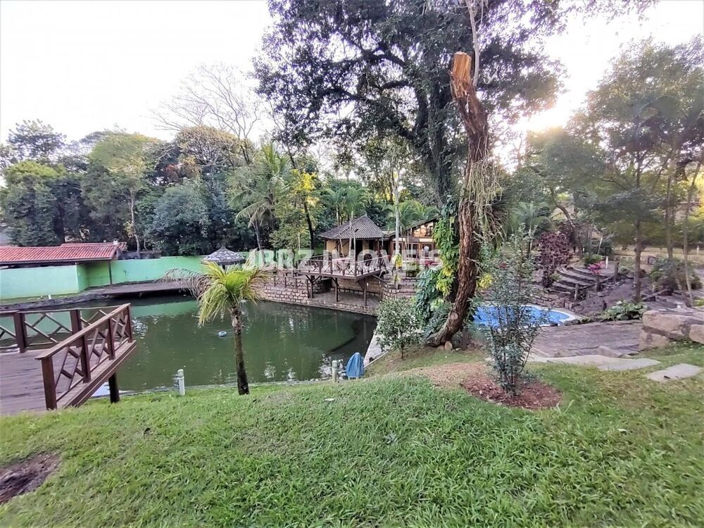 Chácara à venda com 5 quartos, 800m² - Foto 9
