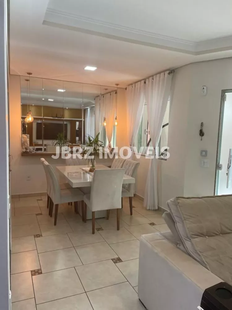 Casa à venda com 2 quartos, 108m² - Foto 4