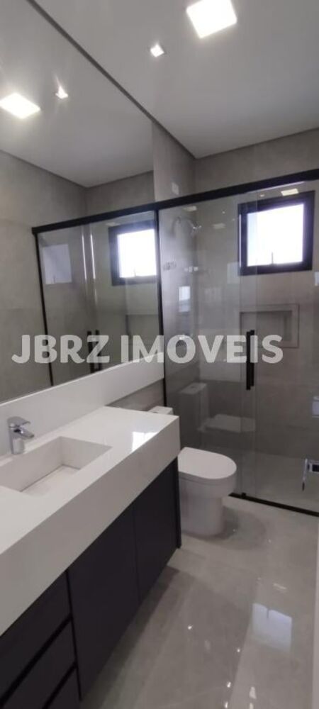Casa para alugar com 3 quartos, 198m² - Foto 2