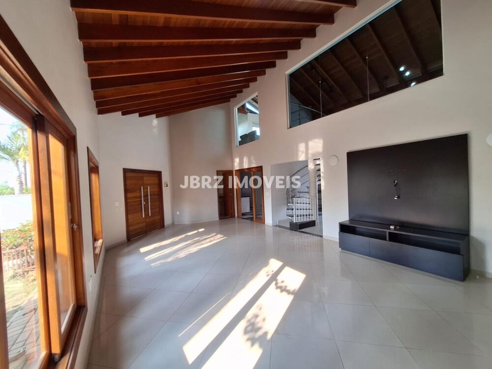 Casa de Condomínio à venda com 4 quartos, 291m² - Foto 1