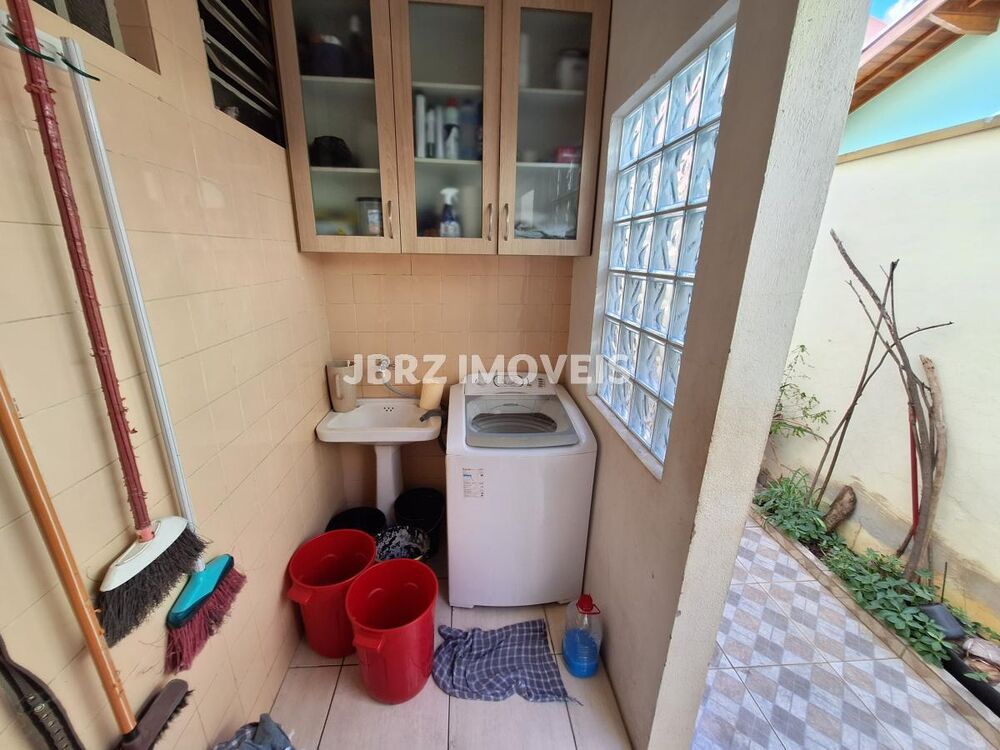 Casa à venda com 4 quartos, 130m² - Foto 18