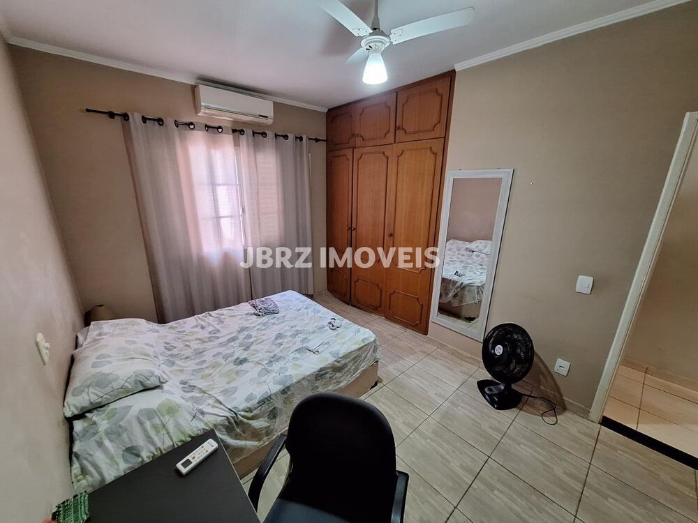 Casa à venda com 4 quartos, 130m² - Foto 9