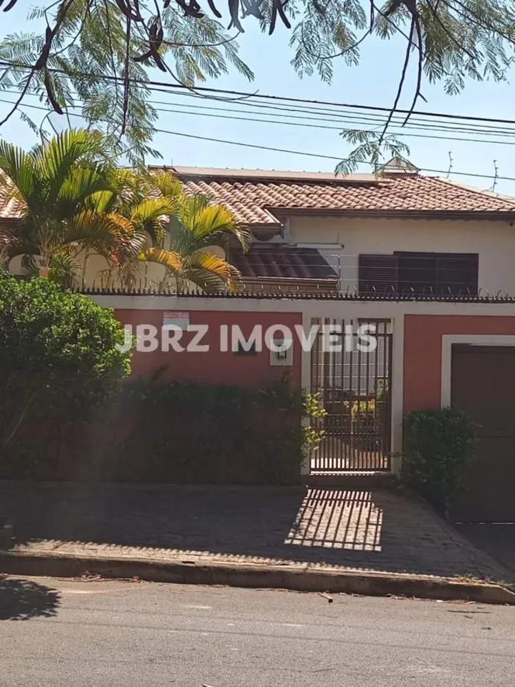 Casa, 3 quartos, 250 m² - Foto 1