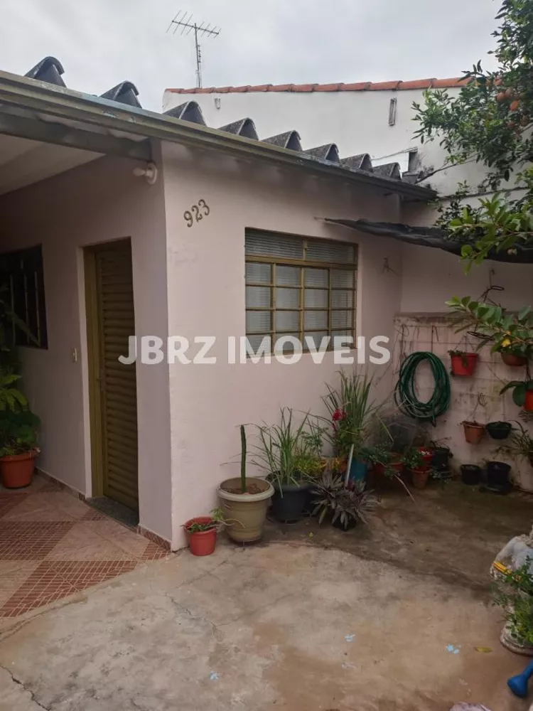 Casa à venda com 2 quartos, 126m² - Foto 1