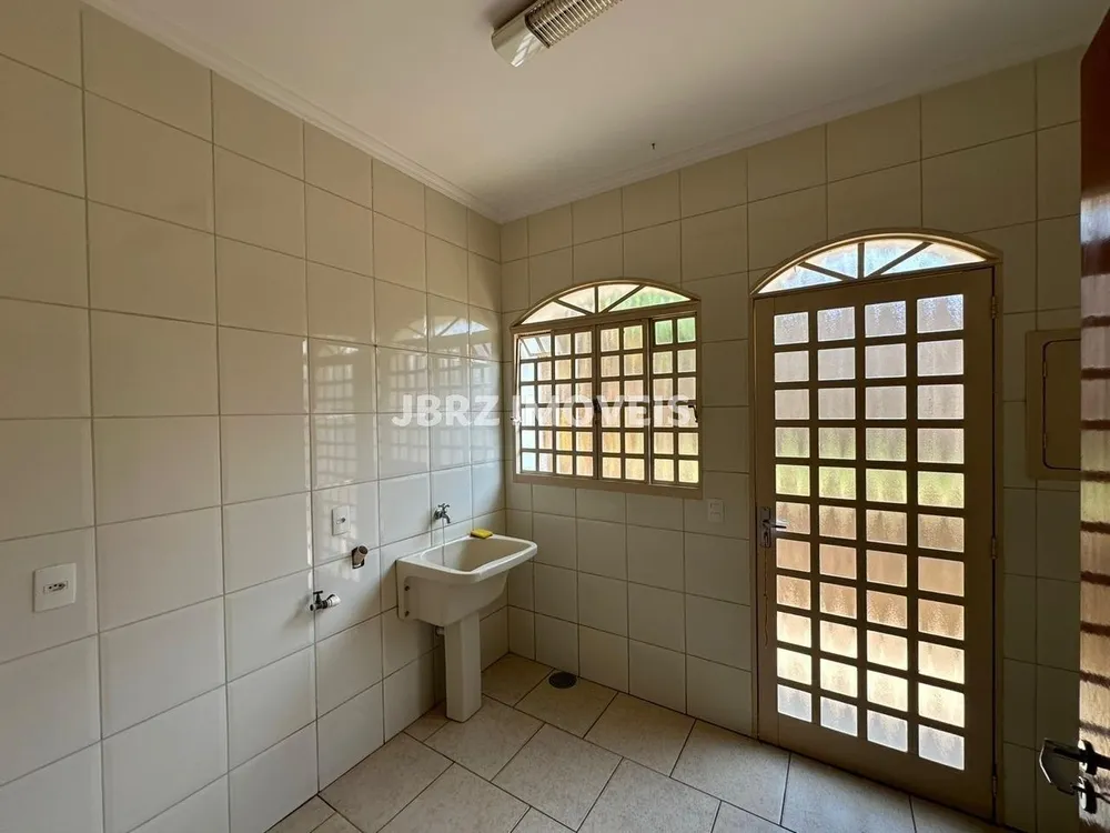 Chácara, 3 quartos, 1022 m² - Foto 9
