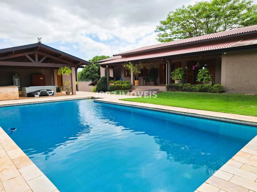 Chácara, 3 quartos, 2960 m² - Foto 1