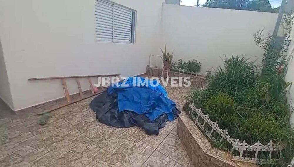 Casa à venda com 2 quartos, 82m² - Foto 4