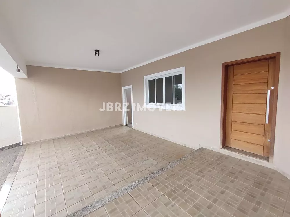 Casa à venda com 2 quartos, 136m² - Foto 2