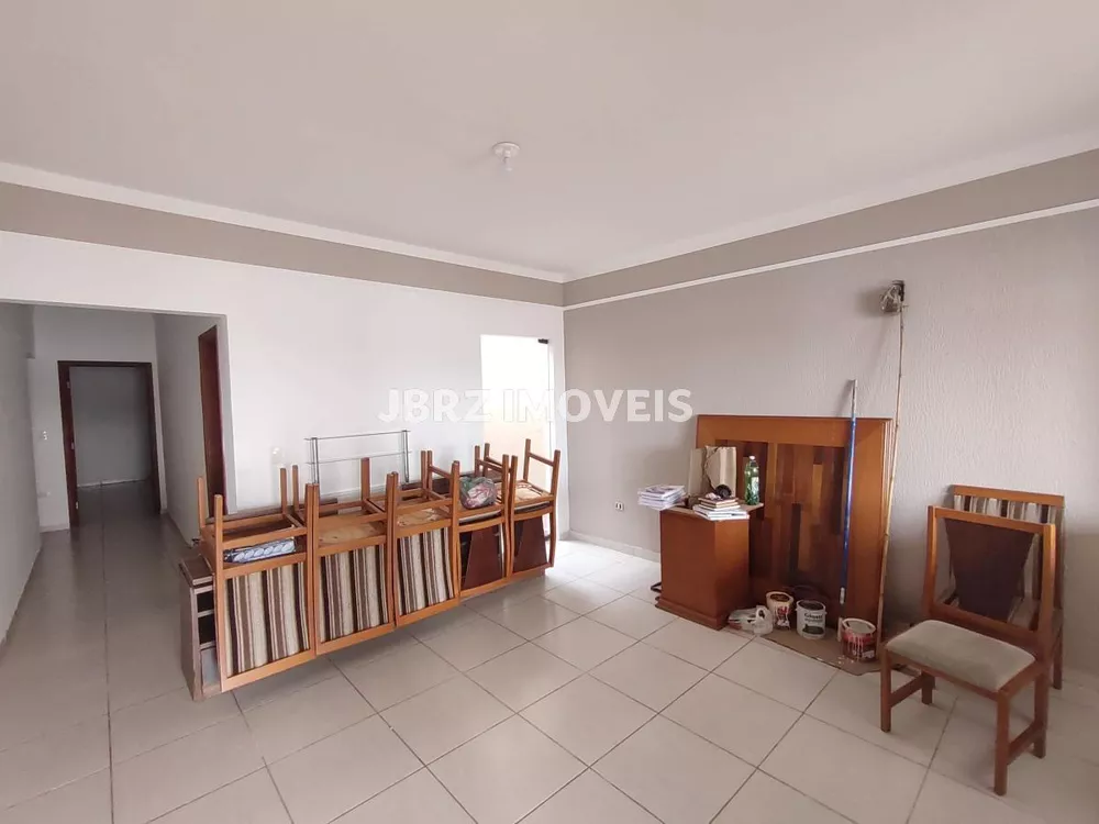 Casa à venda com 2 quartos, 136m² - Foto 4