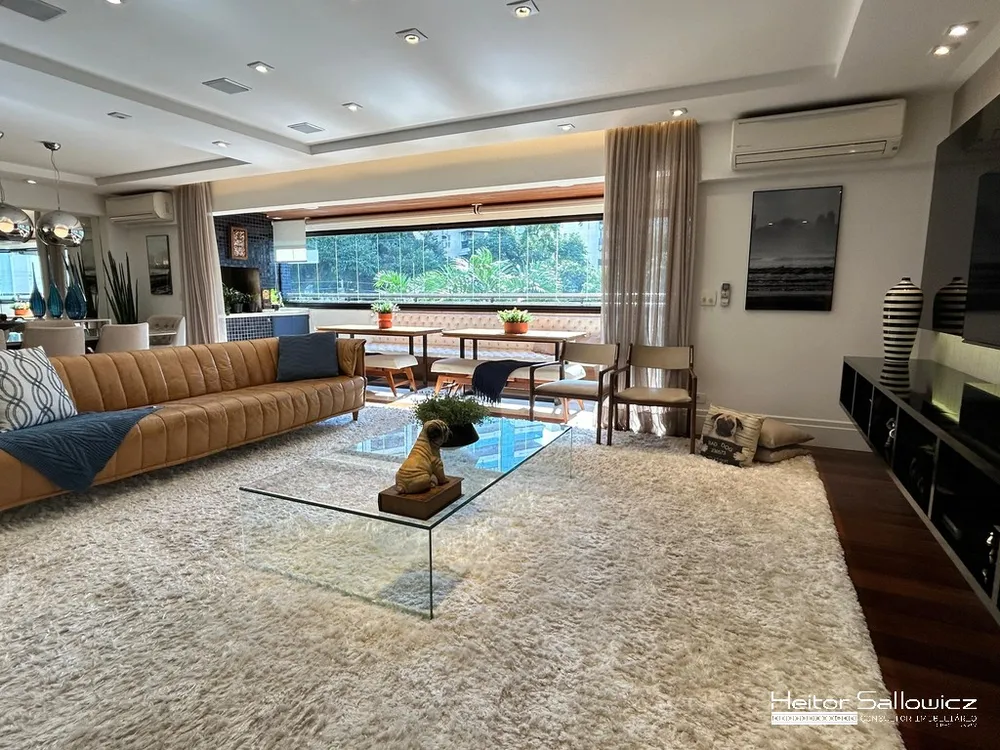 Apartamento, 3 quartos, 220 m² - Foto 1