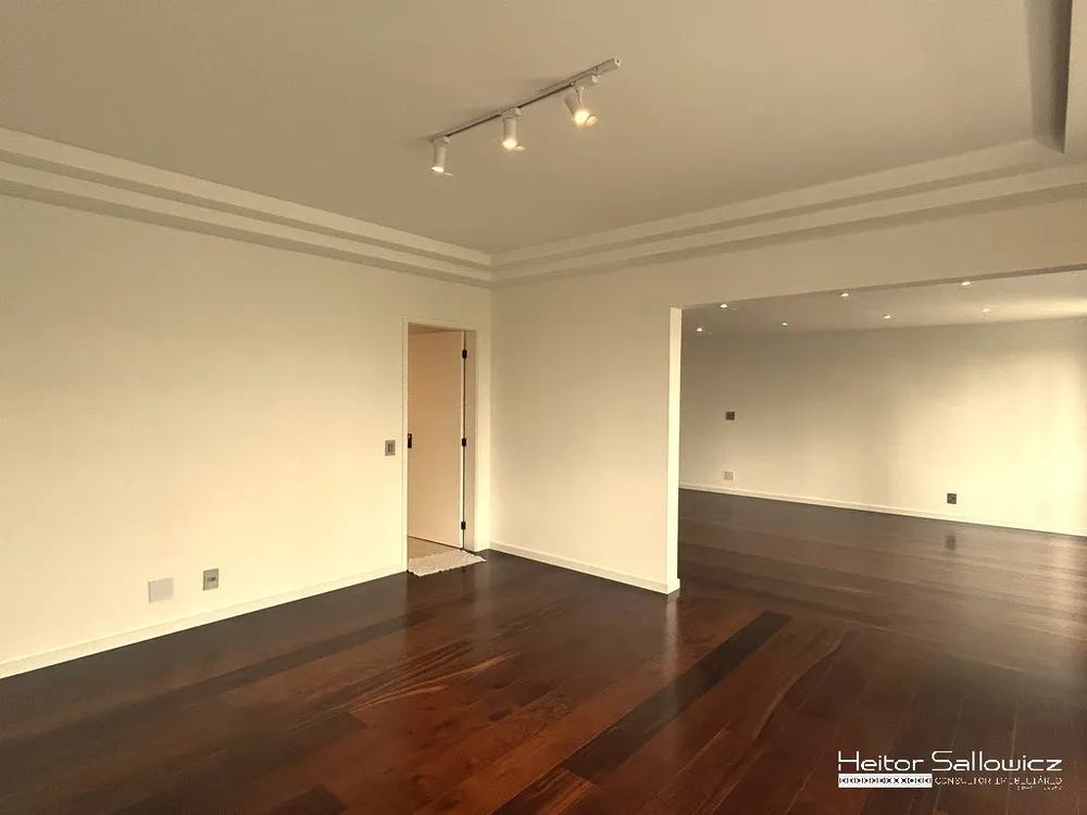 Apartamento, 3 quartos, 220 m² - Foto 2