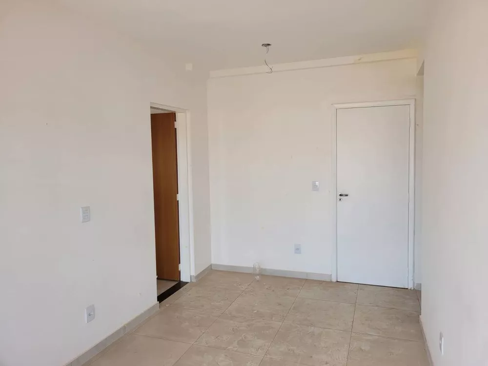 Apartamento à venda com 2 quartos, 60m² - Foto 4