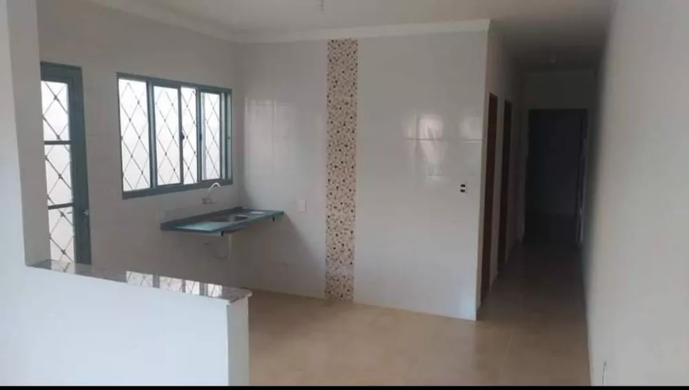 Casa à venda com 2 quartos, 54m² - Foto 8