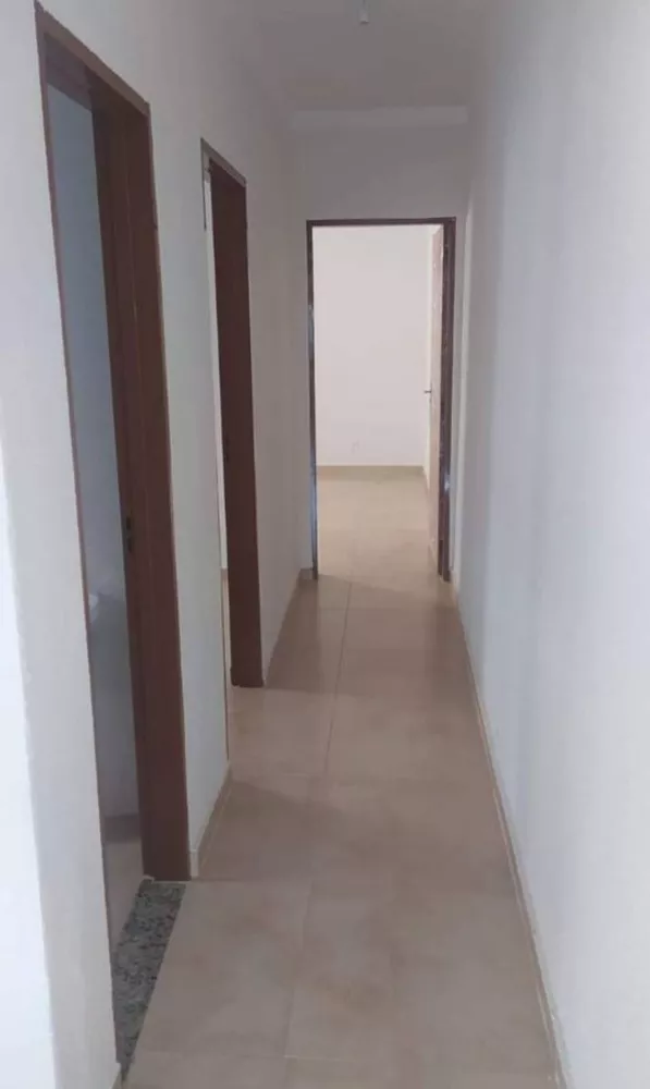 Casa à venda com 2 quartos, 54m² - Foto 5