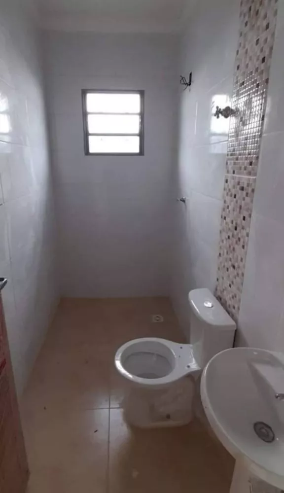 Casa à venda com 2 quartos, 54m² - Foto 4