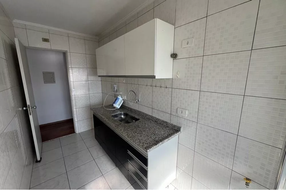 Apartamento à venda com 2 quartos, 65m² - Foto 2