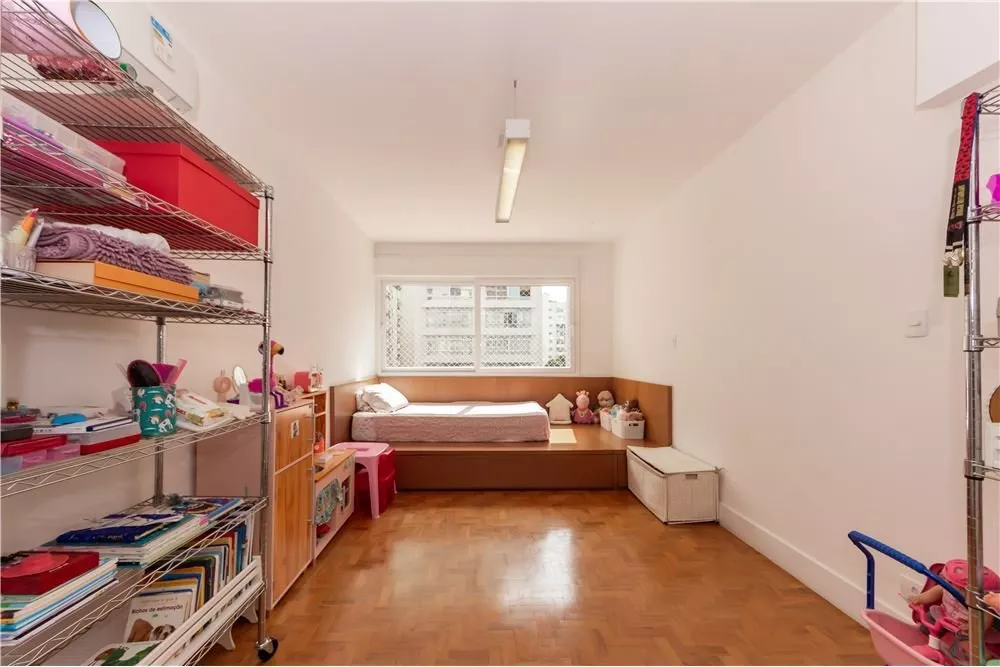 Apartamento à venda com 3 quartos, 198m² - Foto 9