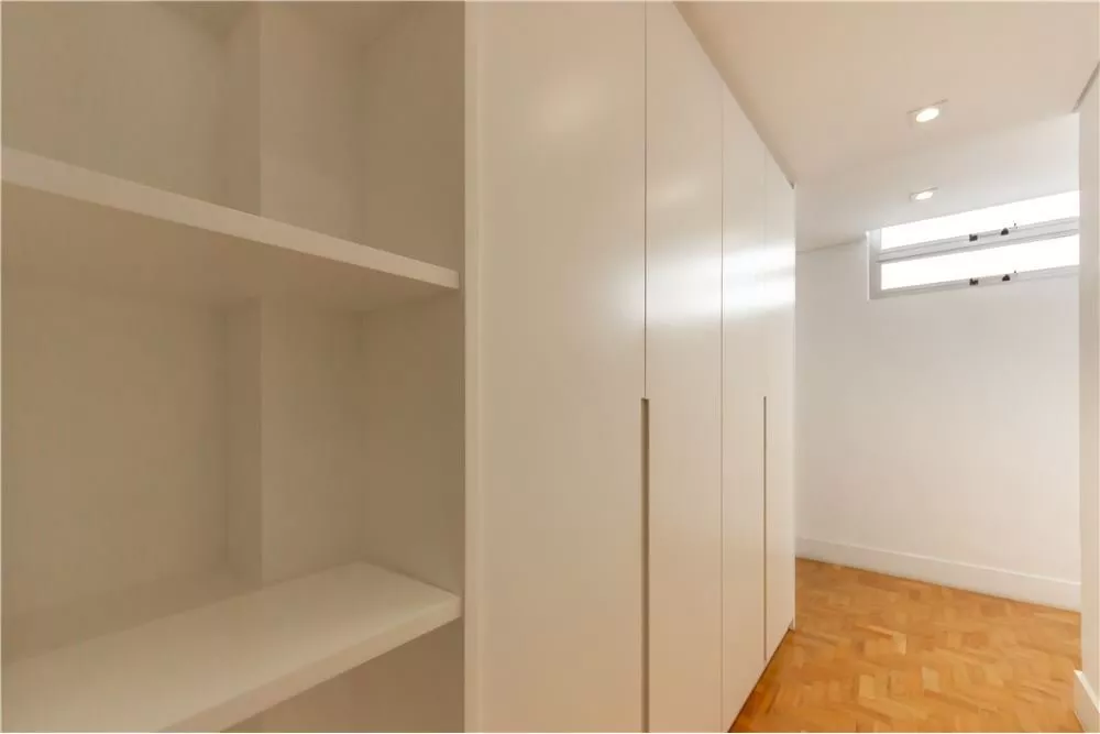 Apartamento à venda com 3 quartos, 198m² - Foto 12