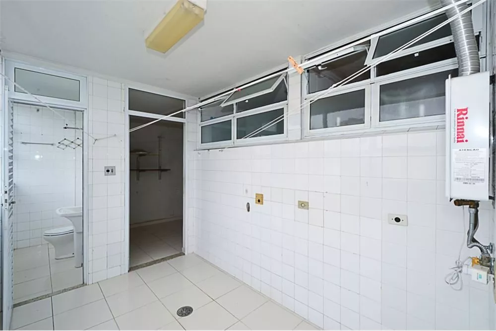 Apartamento à venda com 3 quartos, 130m² - Foto 4