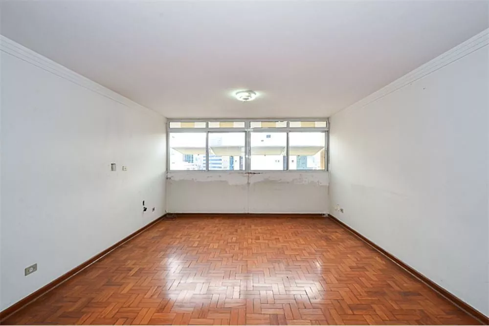 Apartamento à venda com 3 quartos, 130m² - Foto 1