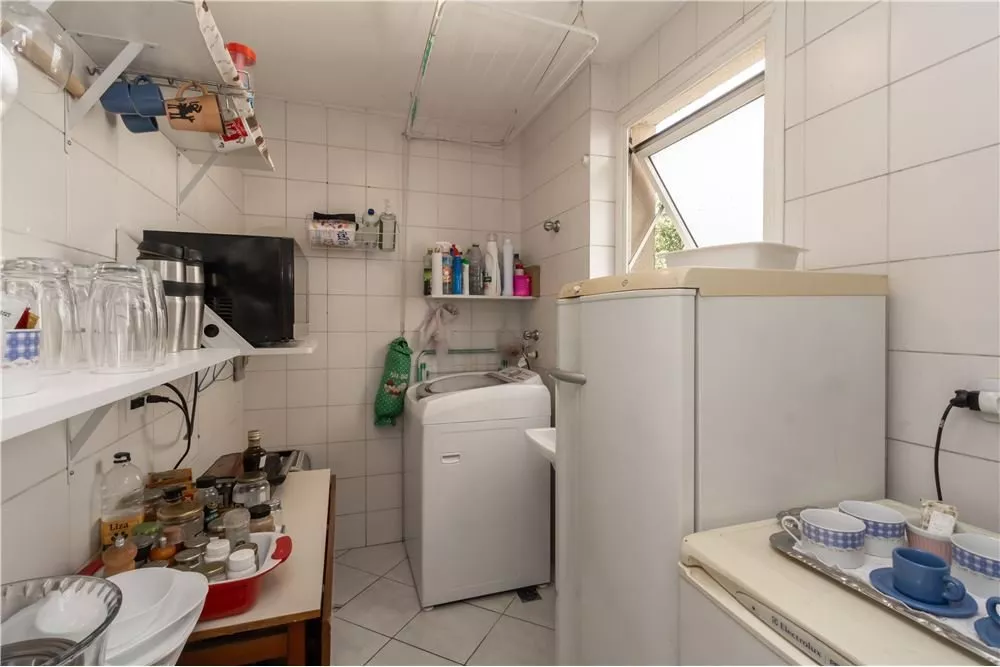 Apartamento à venda com 2 quartos, 56m² - Foto 2