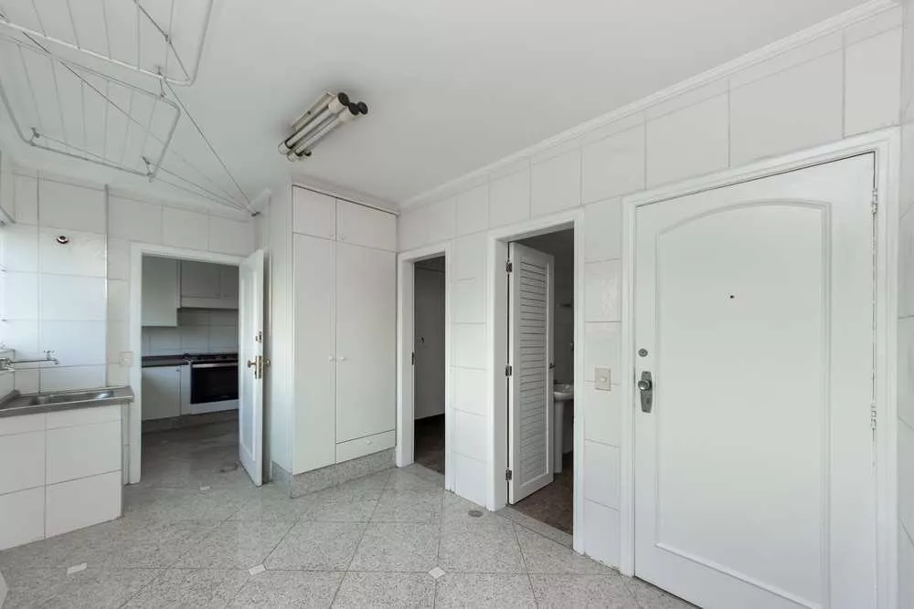 Apartamento à venda com 3 quartos, 165m² - Foto 4